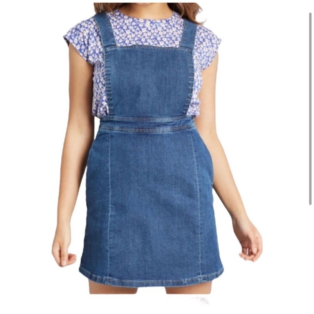 ModCloth Kinetic Charms Denim Overall Mini Dress Size Medium Pinafore